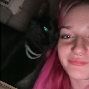 Meet your Posher, Faith